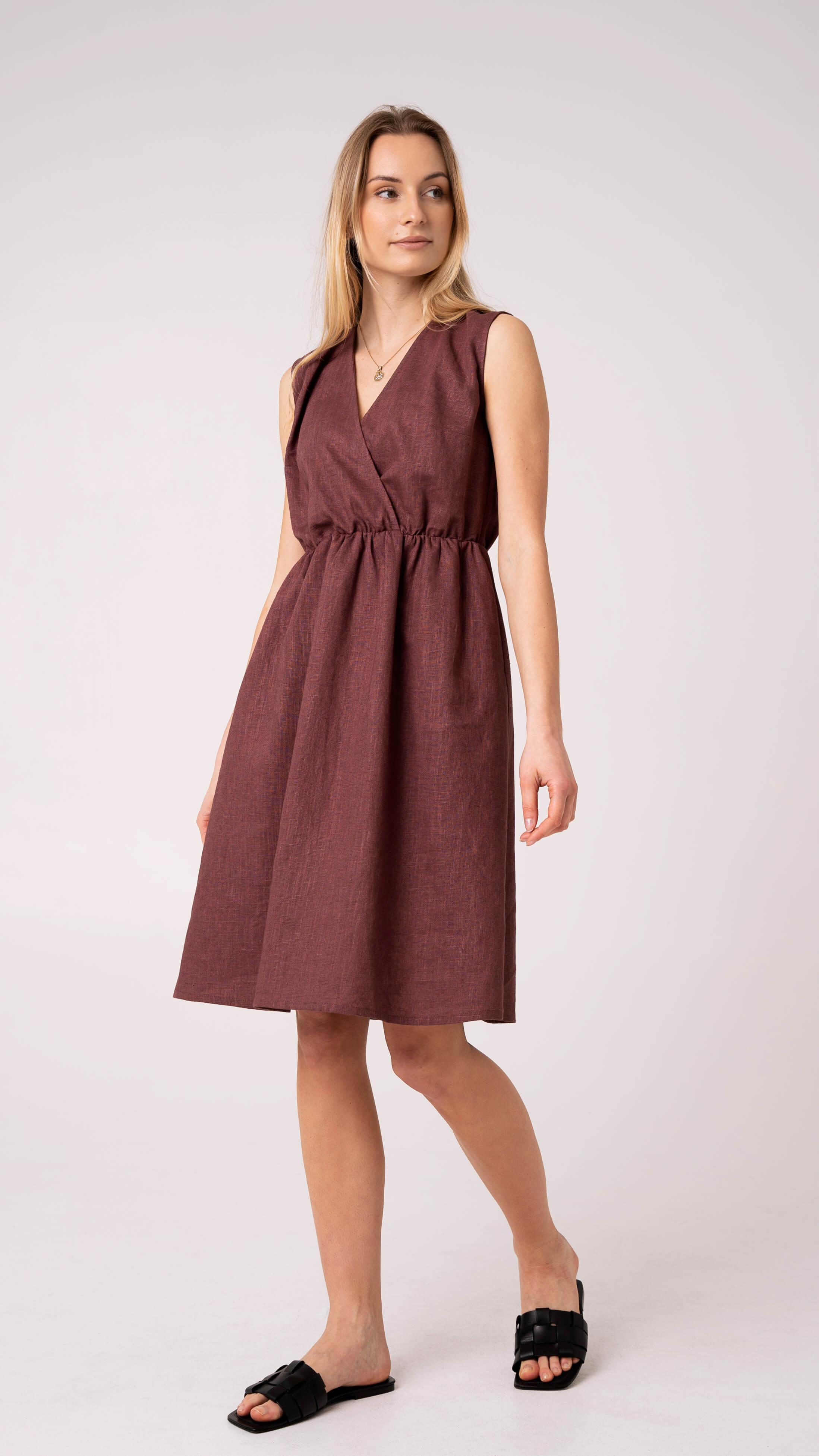 Lininė suknelė "Luknė" CMF347