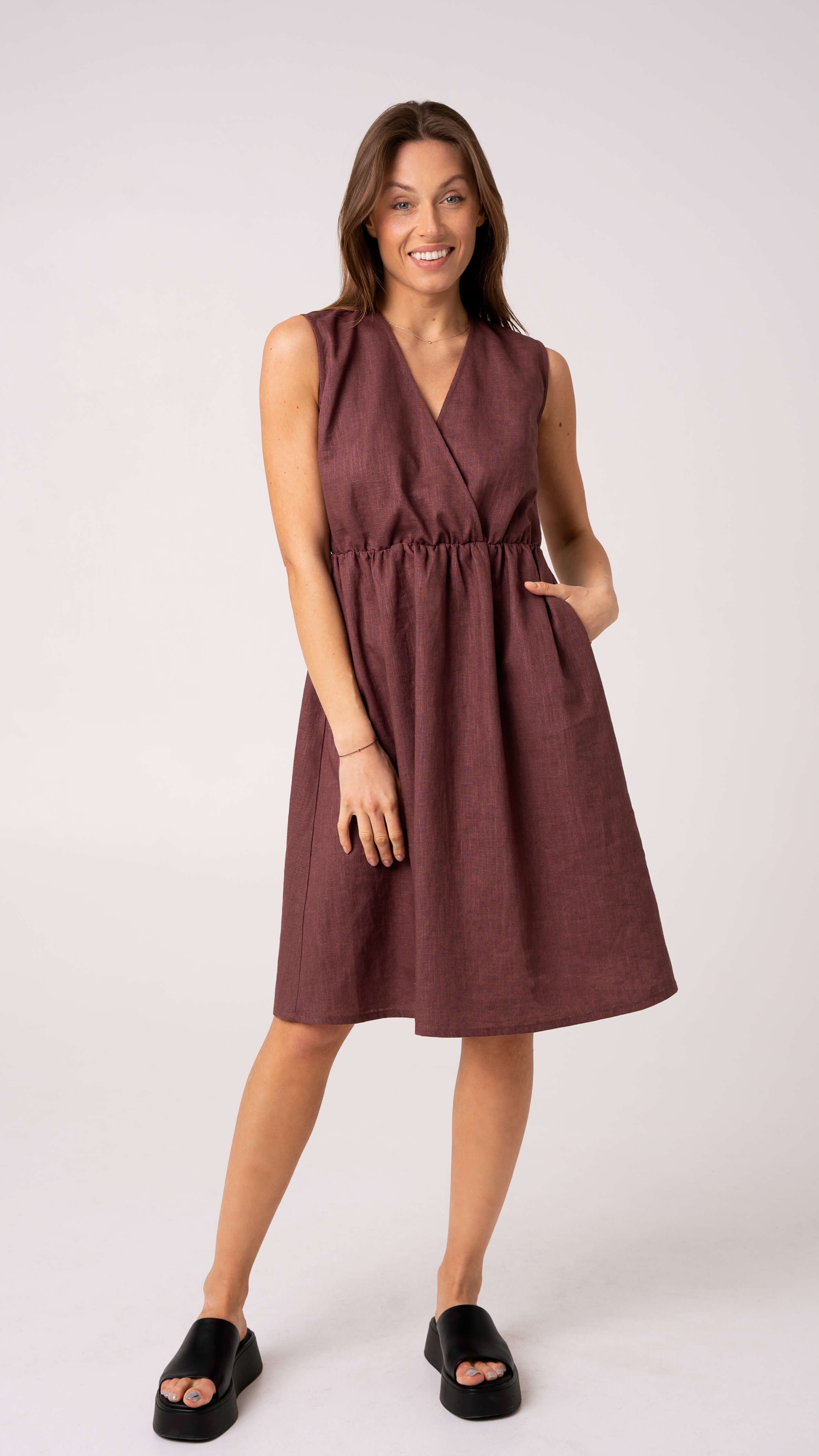 Lininė suknelė "Luknė" CMF347