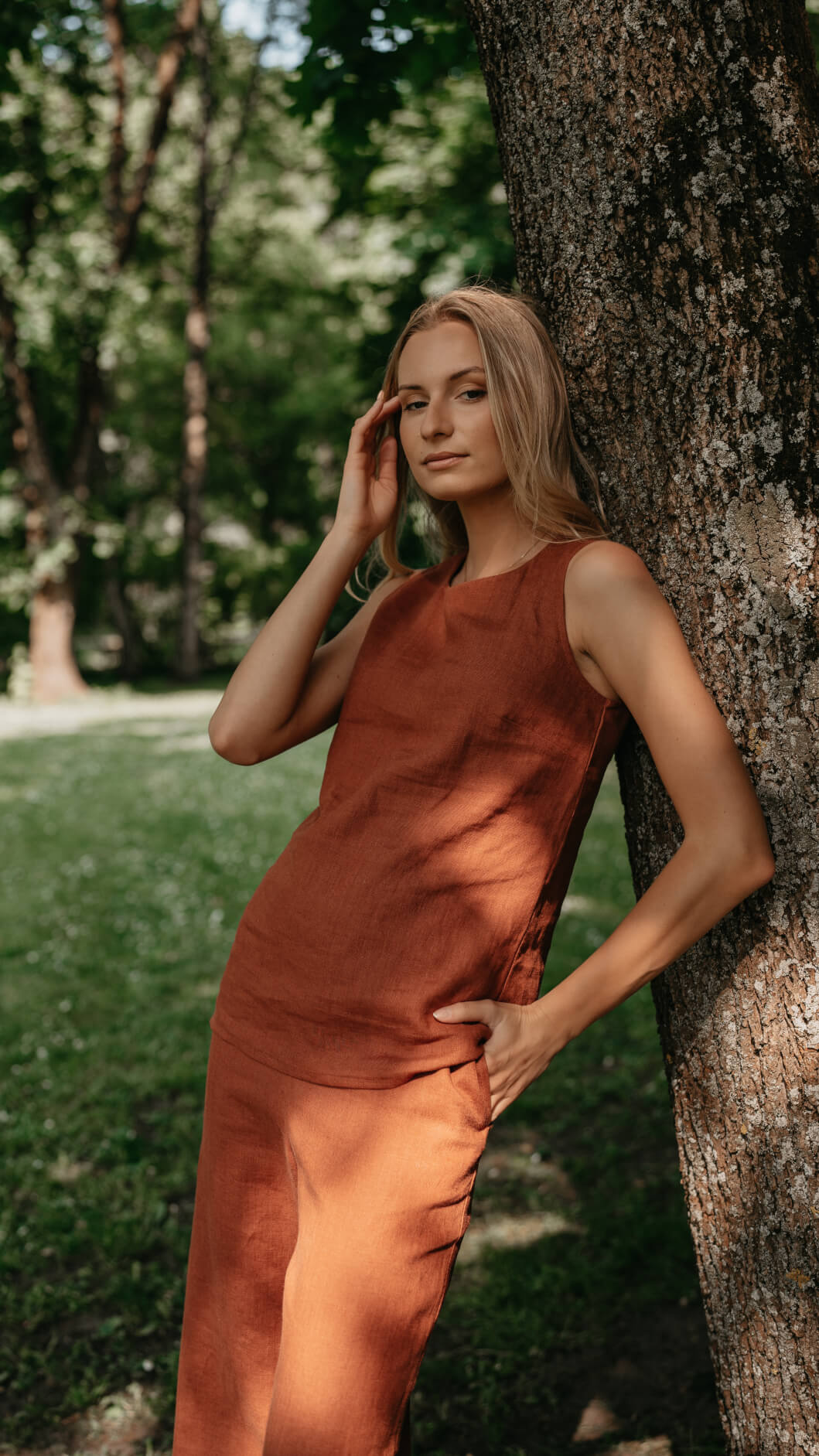 Plytinės spalvos kostiumėlis "Emilė" CMF234