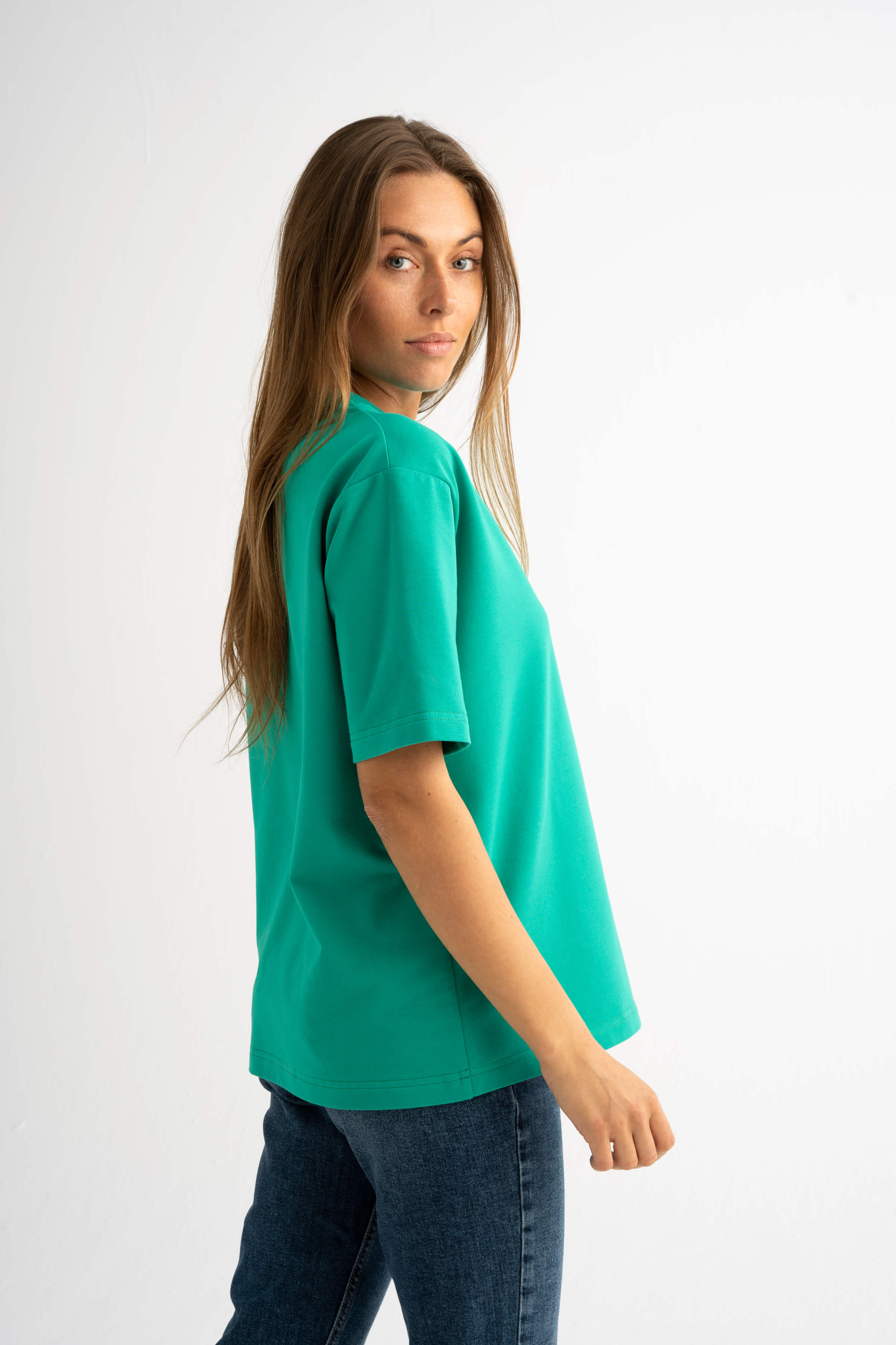 Oversized moteriški marškinėliai CMF258