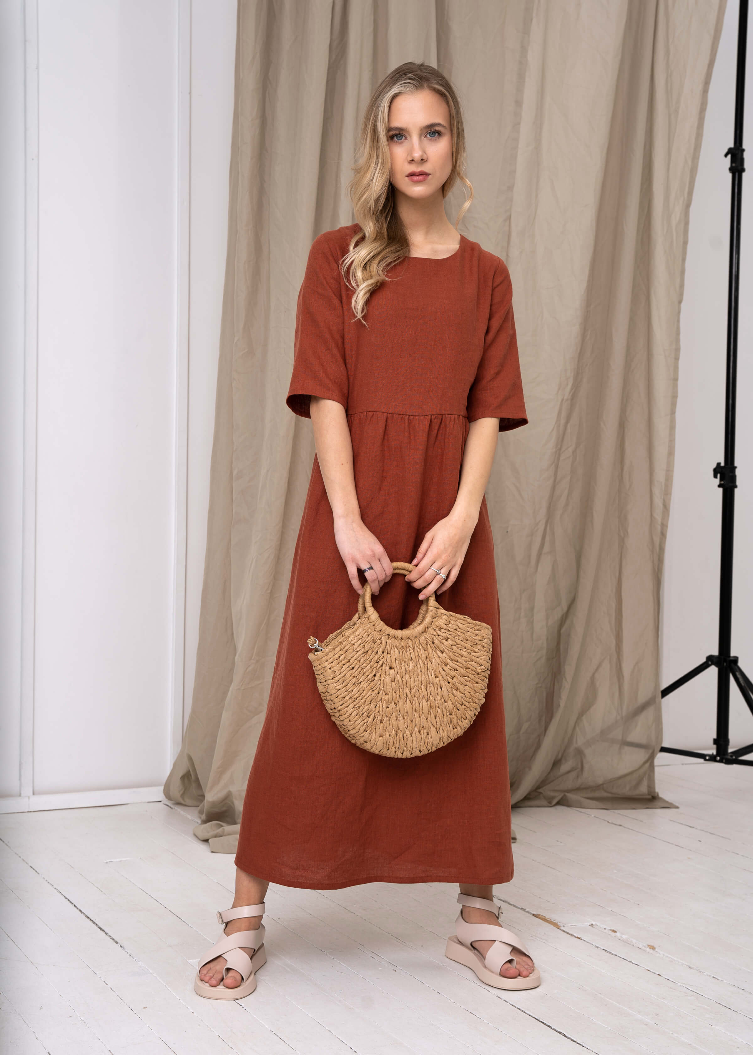 Plytų spalvos lininė suknelė "Doma" CMF224