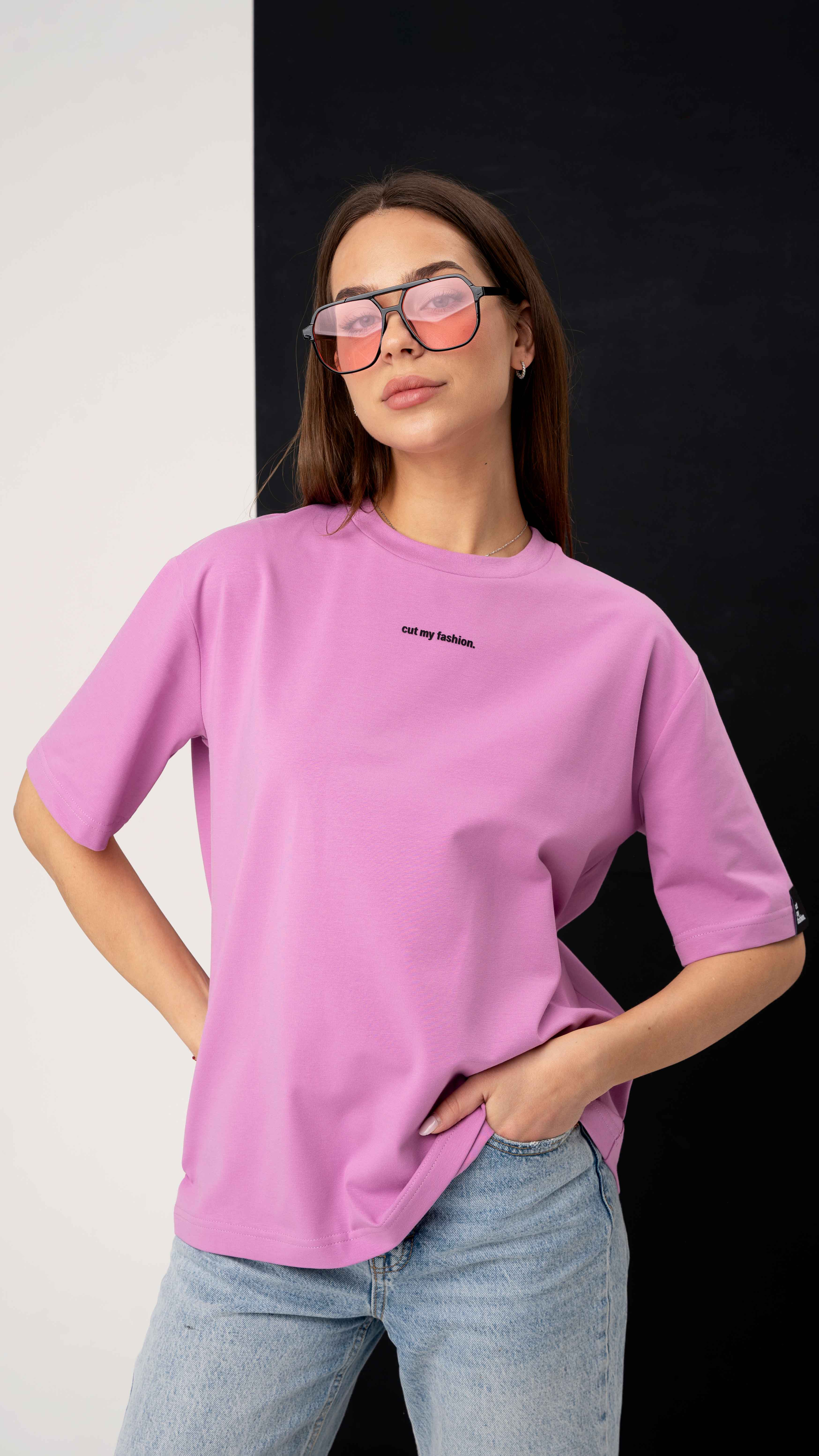 Laisvalaikio marškinėliai moterims vertinančioms kokybę ir universalumą. Sukurta ir pagaminta cutmyfashion