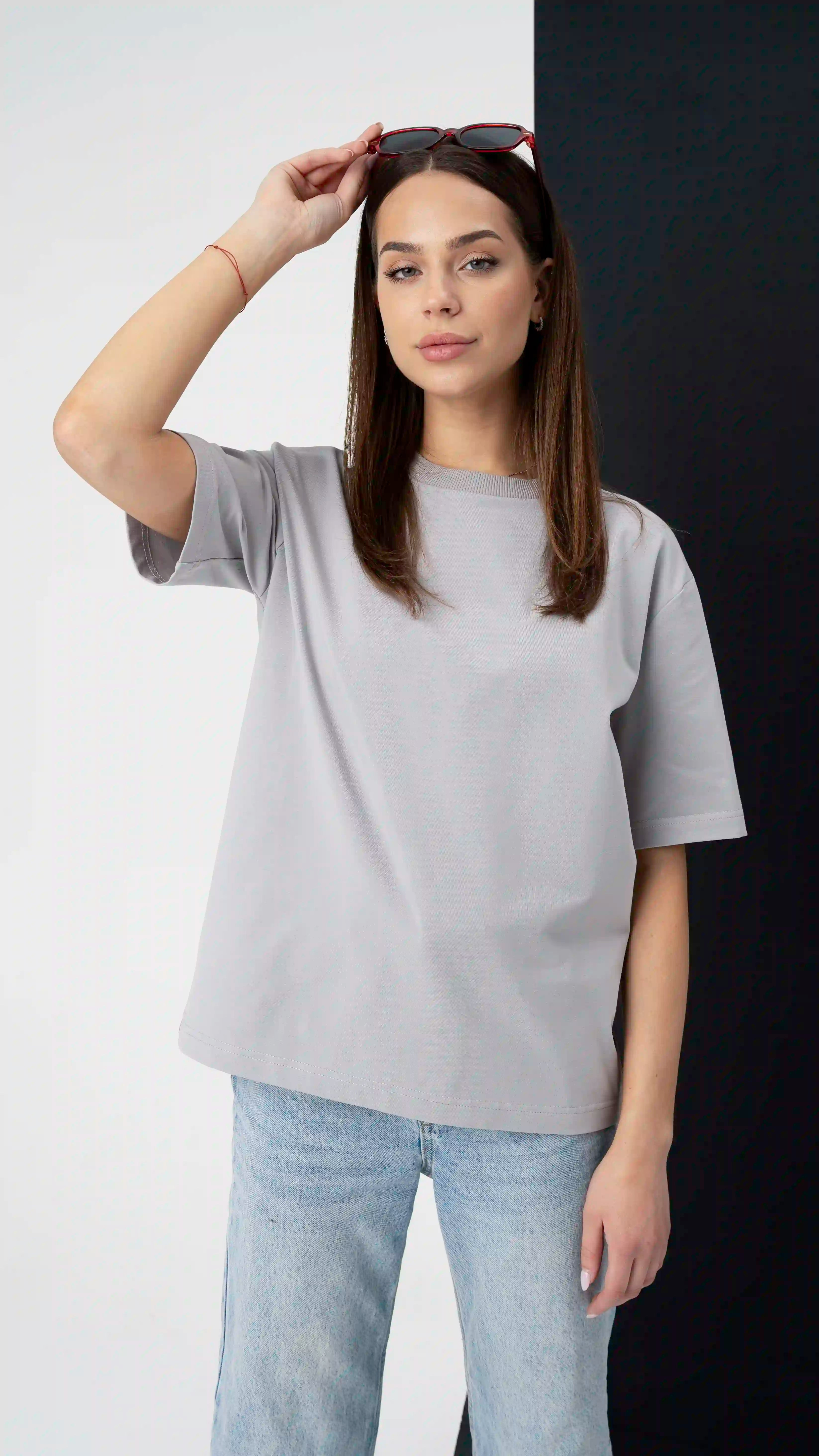 Oversized moteriški marškinėliai CMF465