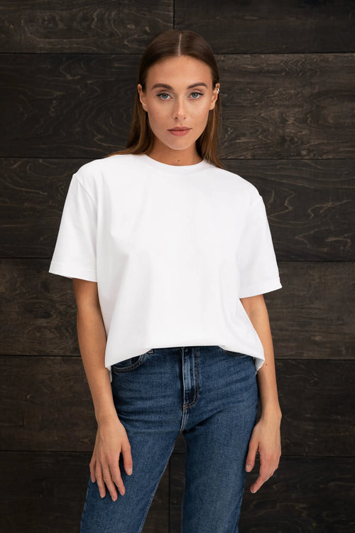 Oversized moteriški marškinėliai be logotipo CMF203